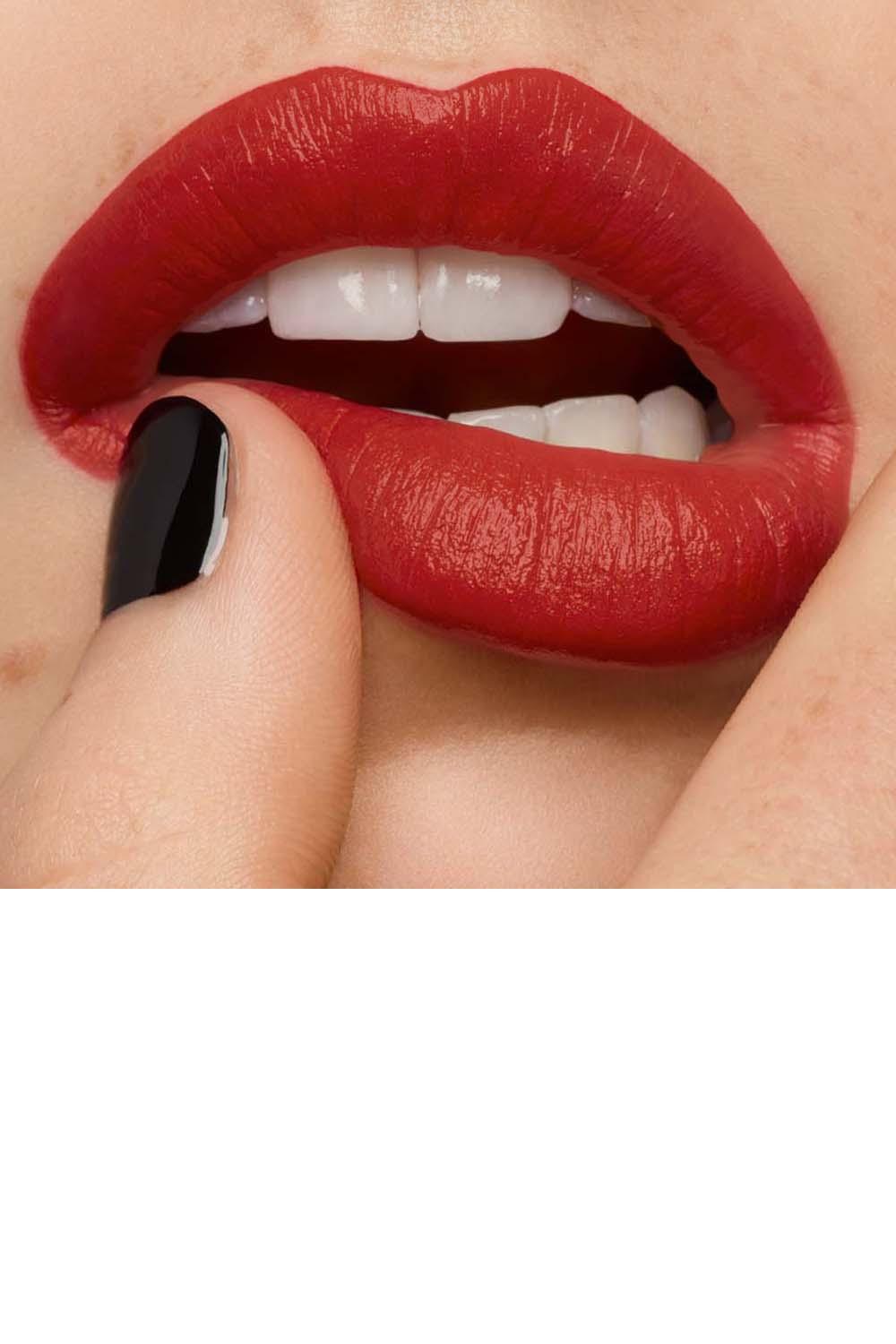 Yves Saint Laurent - שפתון ROUGE PUR COUTURE פיגמנטי ועמיד במיוחד בגימור משי - MASHBIR//365