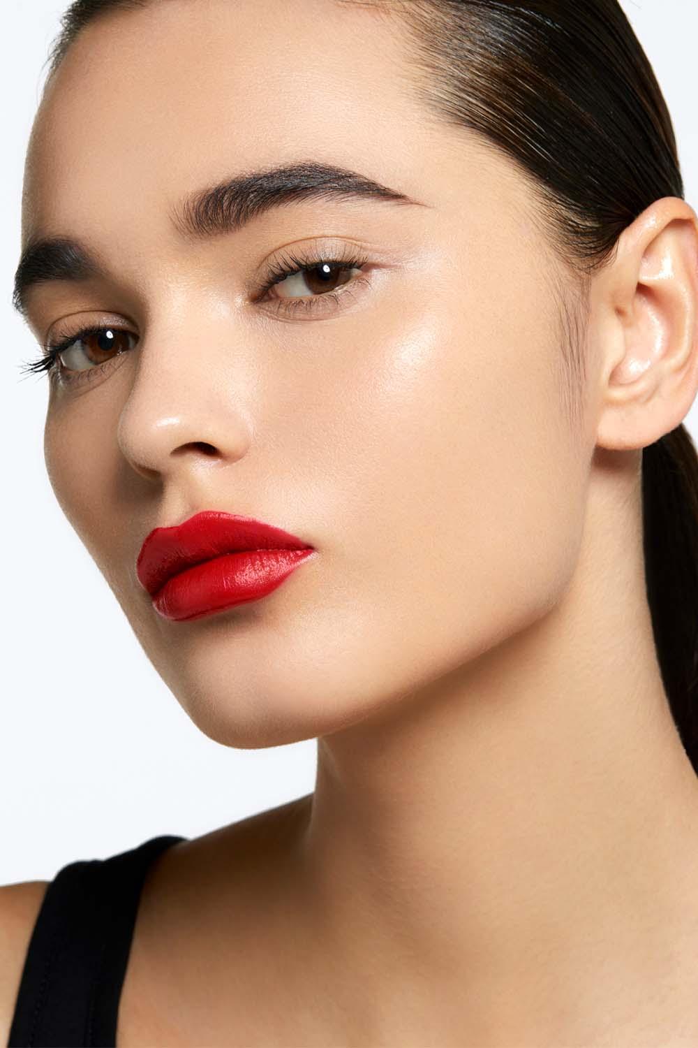 Yves Saint Laurent - שפתון ROUGE PUR COUTURE פיגמנטי ועמיד במיוחד בגימור משי - MASHBIR//365