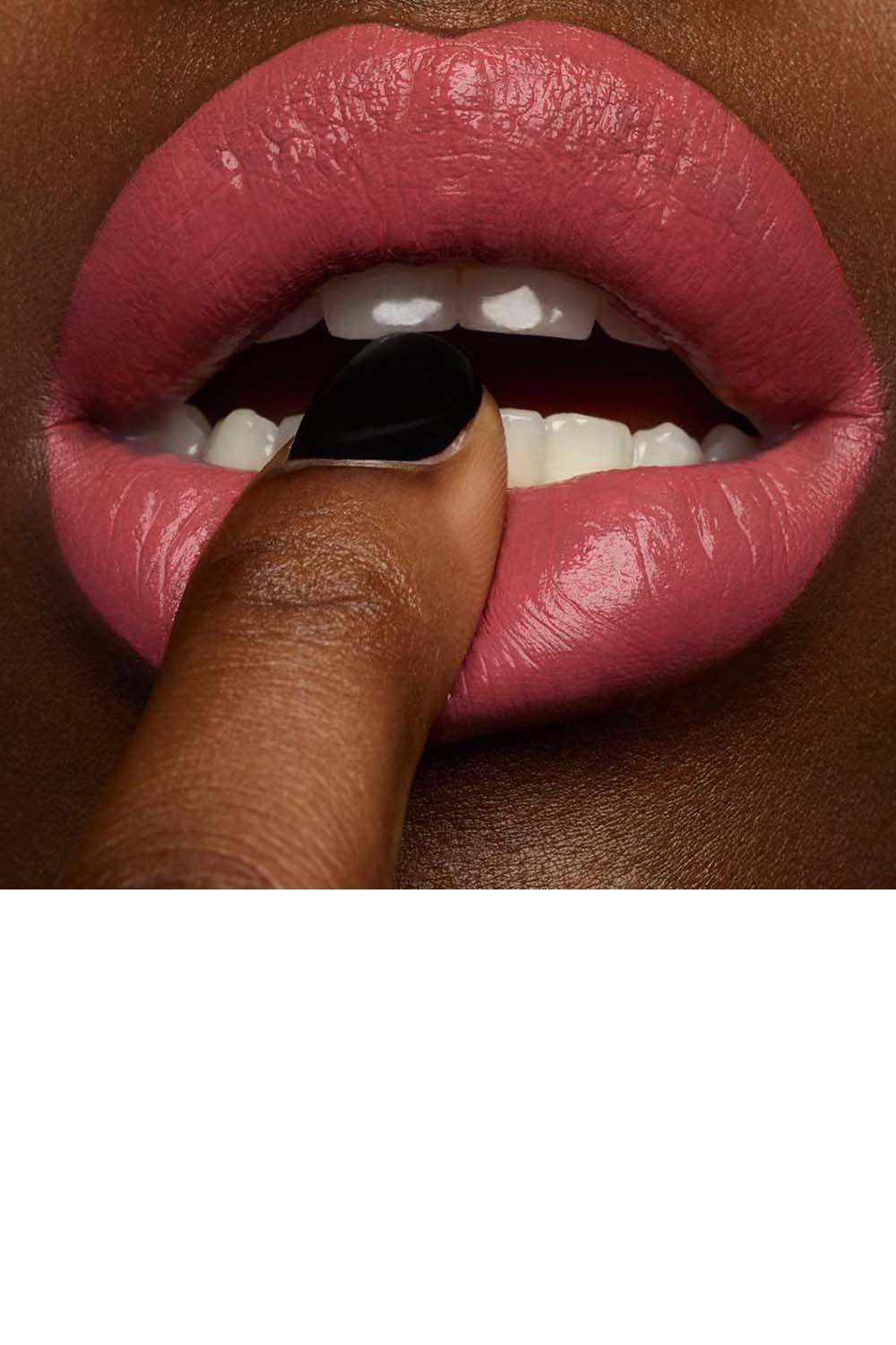 Yves Saint Laurent - שפתון ROUGE PUR COUTURE פיגמנטי ועמיד במיוחד בגימור משי - MASHBIR//365