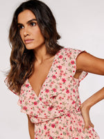 APRICOT - שמלה פרחונית מסולסלת בצבע ורוד - MASHBIR//365