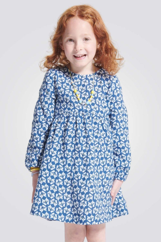 OKAIDI - שמלה כחולה מתרחבת עם הדפס לילדות - MASHBIR//365
