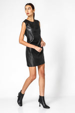   שמלת דמוי עור אלגנטית בצבע שחור | קנת קול
