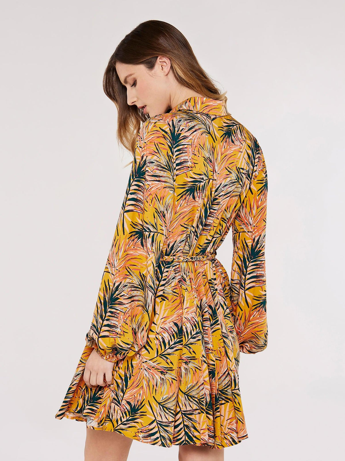 APRICOT - שמלת מיני טרופית בצבע צהוב - MASHBIR//365