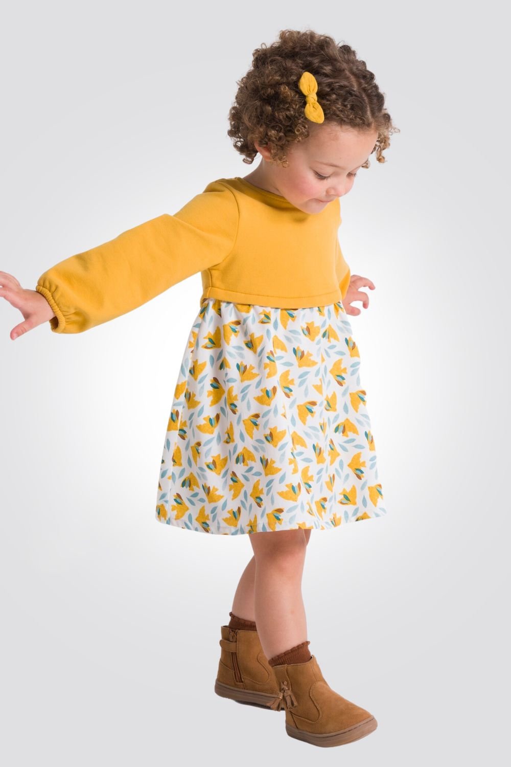 OBAIBI - שמלת תינוקות בשילוב פוטר צהוב חלק והדפס ציפורים צהובות על לבן - MASHBIR//365