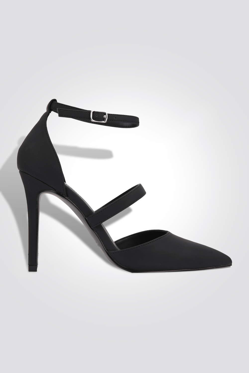 KENNETH COLE - סנדל עקב עם רצועת אבזם בצבע שחור 10 ס"מ - MASHBIR//365