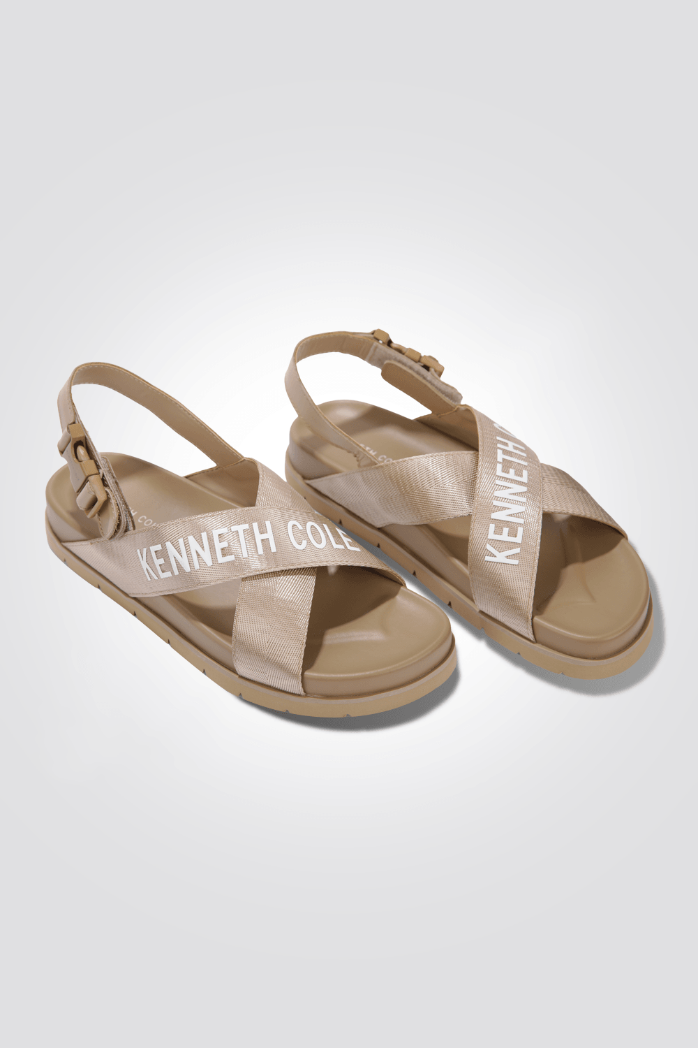 KENNETH COLE - סנדלי FLAT ANKLE STRAP לנשים בצבע בז' - MASHBIR//365