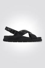 KENNETH COLE - סנדלי FLAT ANKLE STRAP לנשים בצבע שחור - MASHBIR//365