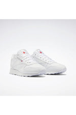 REEBOK - סניקרס CLASSIC LEATHER בצבע לבן - MASHBIR//365