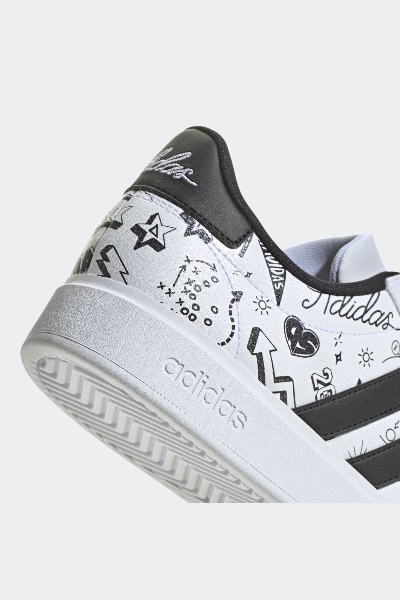 ADIDAS - סניקרס GRAND COURT בצבע לבן ושחור - MASHBIR//365