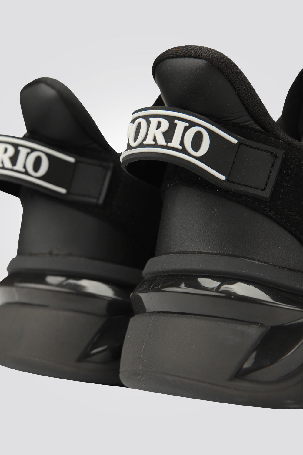 EMPORIO VALENTINI - סניקרס לגבר בצבע שחור - MASHBIR//365