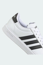 ADIDAS - סניקרס לגבר GRAND COURT 2.0 בצבע לבן - MASHBIR//365