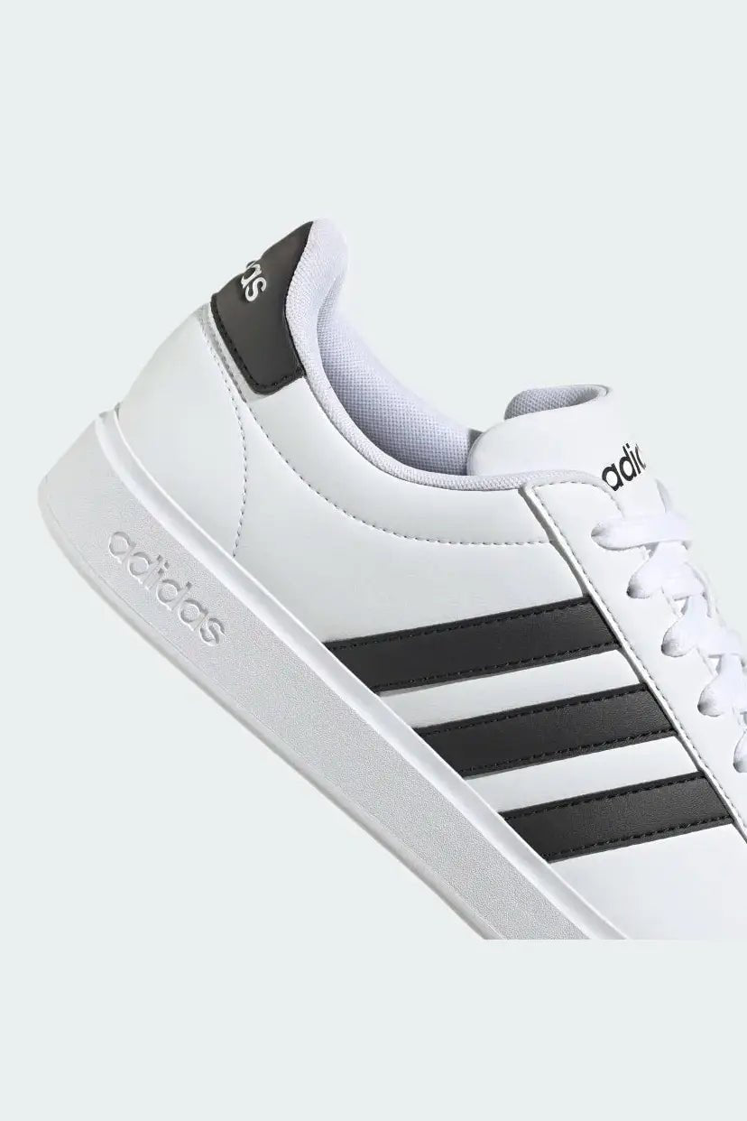 ADIDAS - סניקרס לגבר GRAND COURT 2.0 בצבע לבן - MASHBIR//365