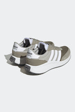 ADIDAS - סניקרס לגבר RUN 70s בצבע אופוויט - MASHBIR//365