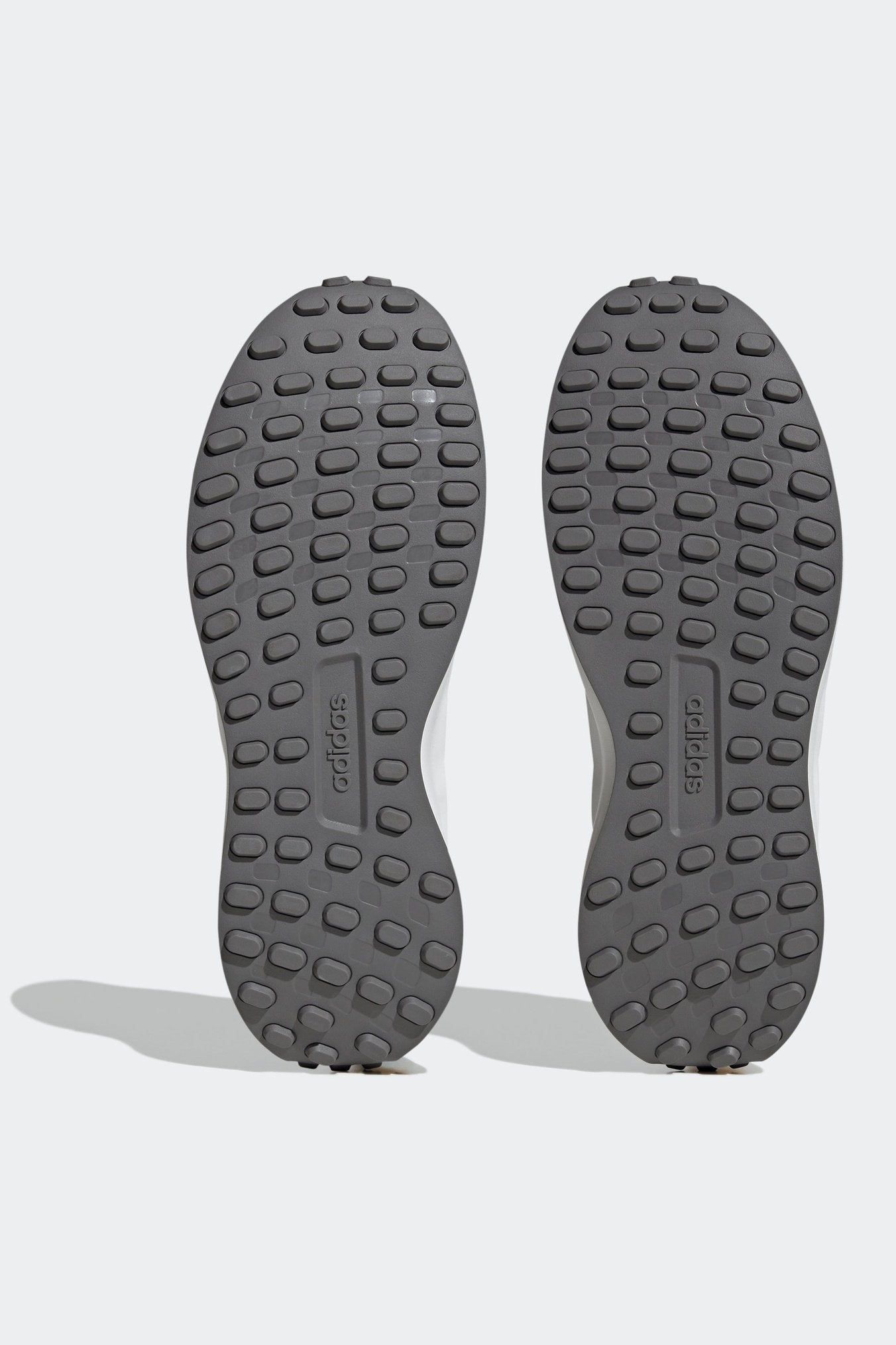 ADIDAS - סניקרס לגבר RUN 70s בצבע אופוויט - MASHBIR//365