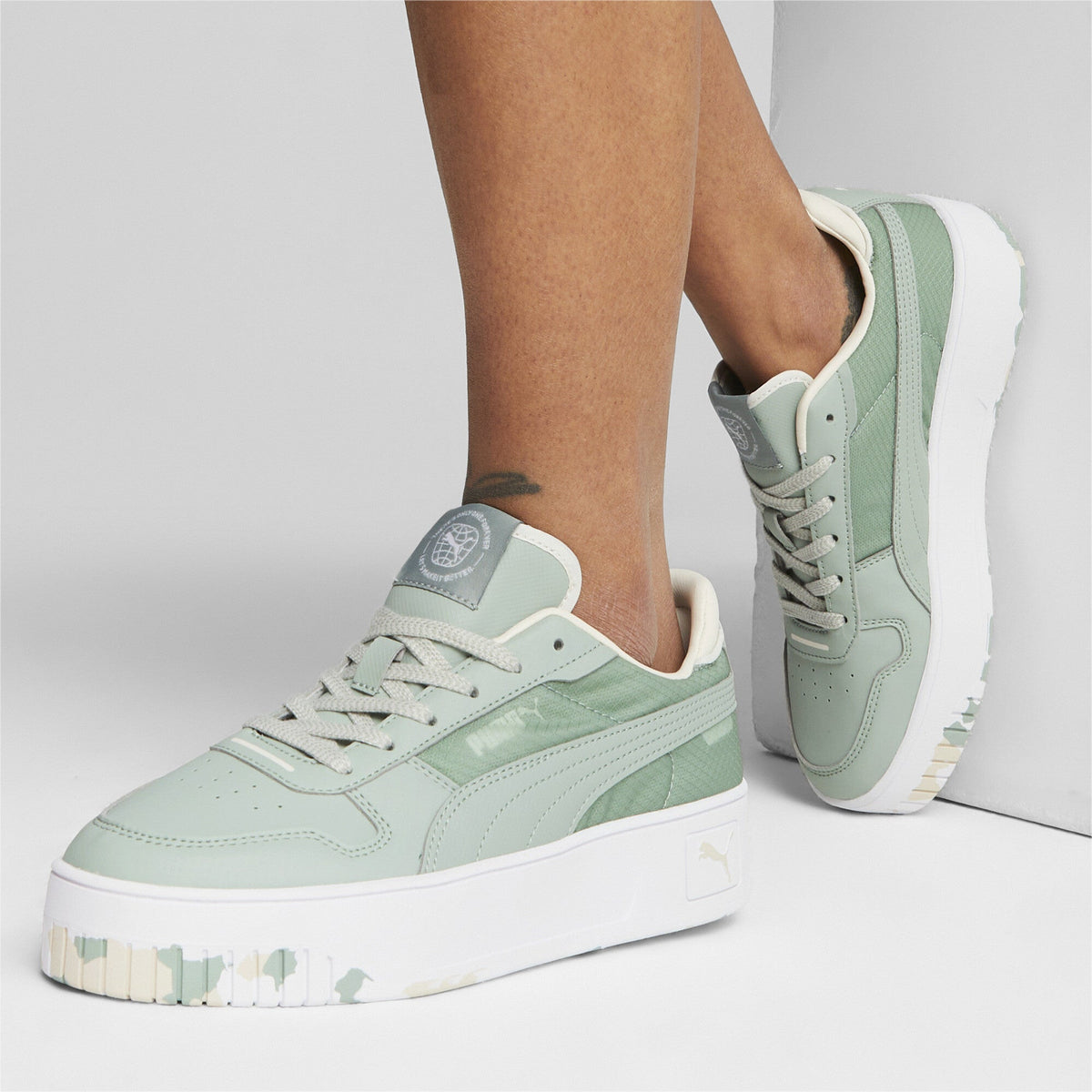 PUMA - סניקרס לגברים Carina Street Better בצבע ירוק ולבן - MASHBIR//365