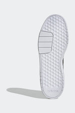 ADIDAS - סניקרס לגברים COURTBEAT בצבע לבן - MASHBIR//365