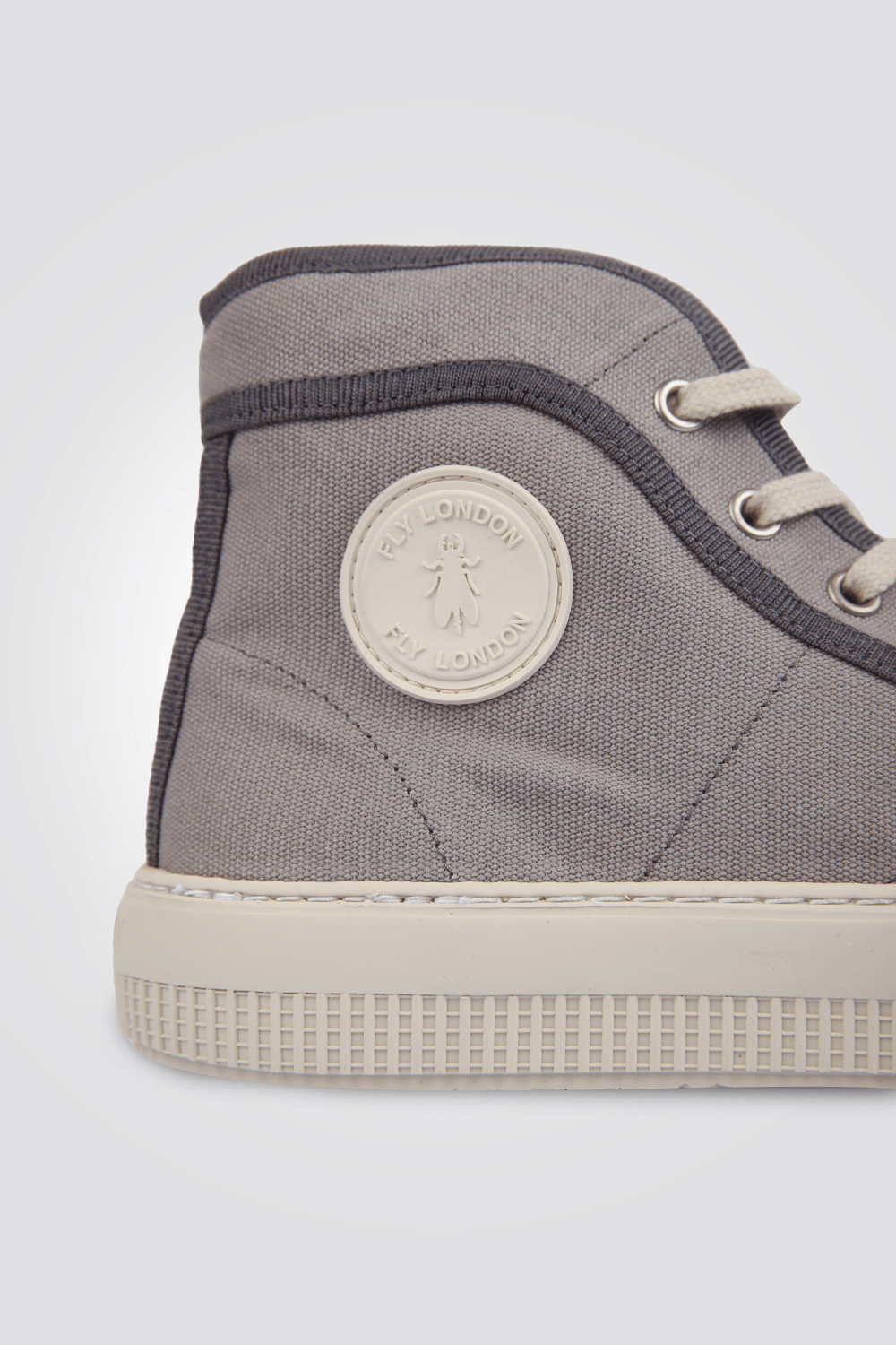 FLY LONDON - סניקרס לנשים בצבע אפור - MASHBIR//365