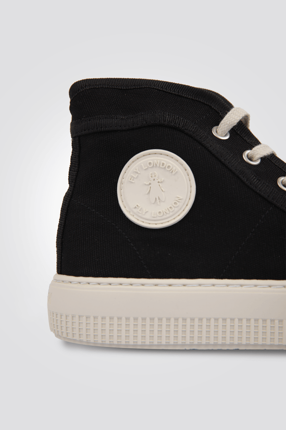 FLY LONDON - סניקרס לנשים בצבע שחור - MASHBIR//365