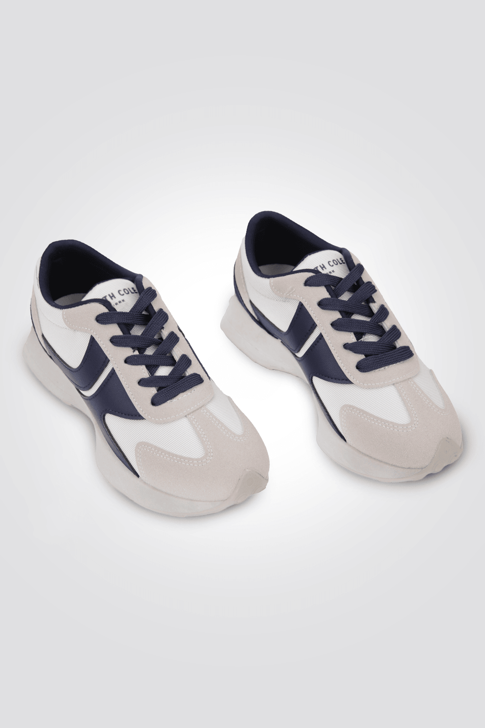 KENNETH COLE - סניקרס לנשים בצבע כחול ולבן - MASHBIR//365