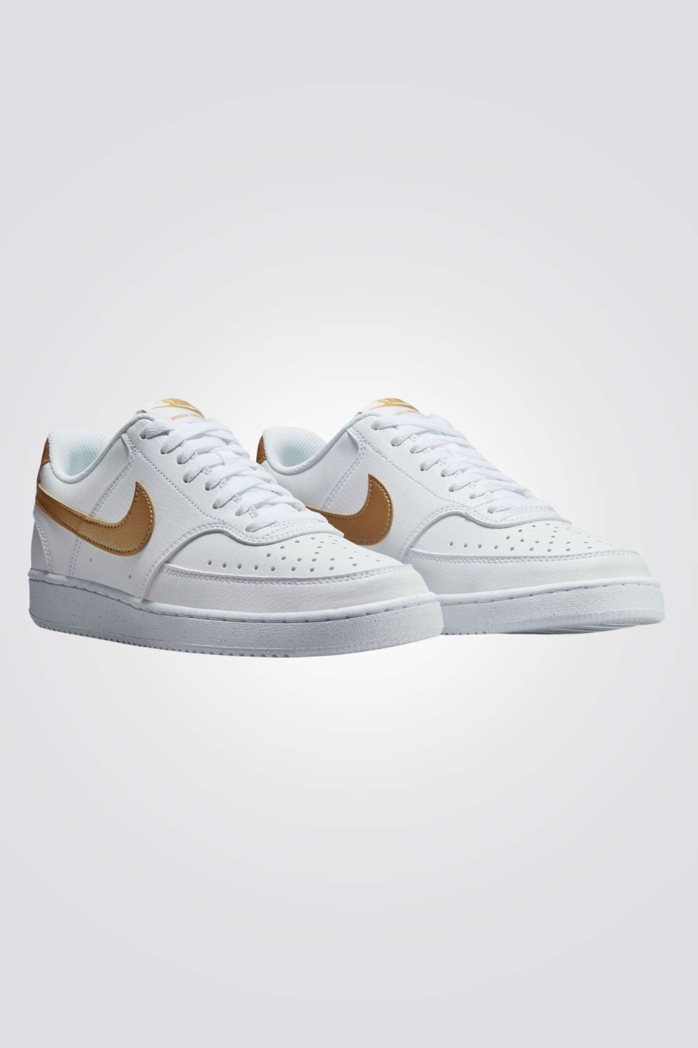 NIKE - סניקרס לנשים Court בצבע לבן וכתום - MASHBIR//365