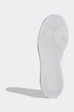 ADIDAS - סניקרס לנשים COURT FUNK בצבע לבן - MASHBIR//365