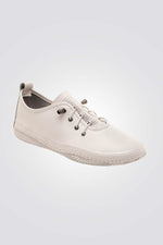 SEVENTYNINE - סניקרס לנשים דגם אלונה בצבע לבן - MASHBIR//365