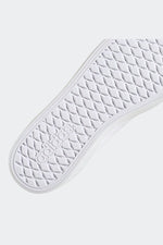 ADIDAS - סניקרס לנשים FUTUREVULC בצבע לבן - MASHBIR//365