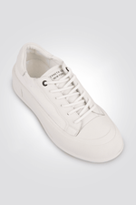 KENNETH COLE - סניקרס לנשים PLATEU LEATHER בצבע לבן - MASHBIR//365