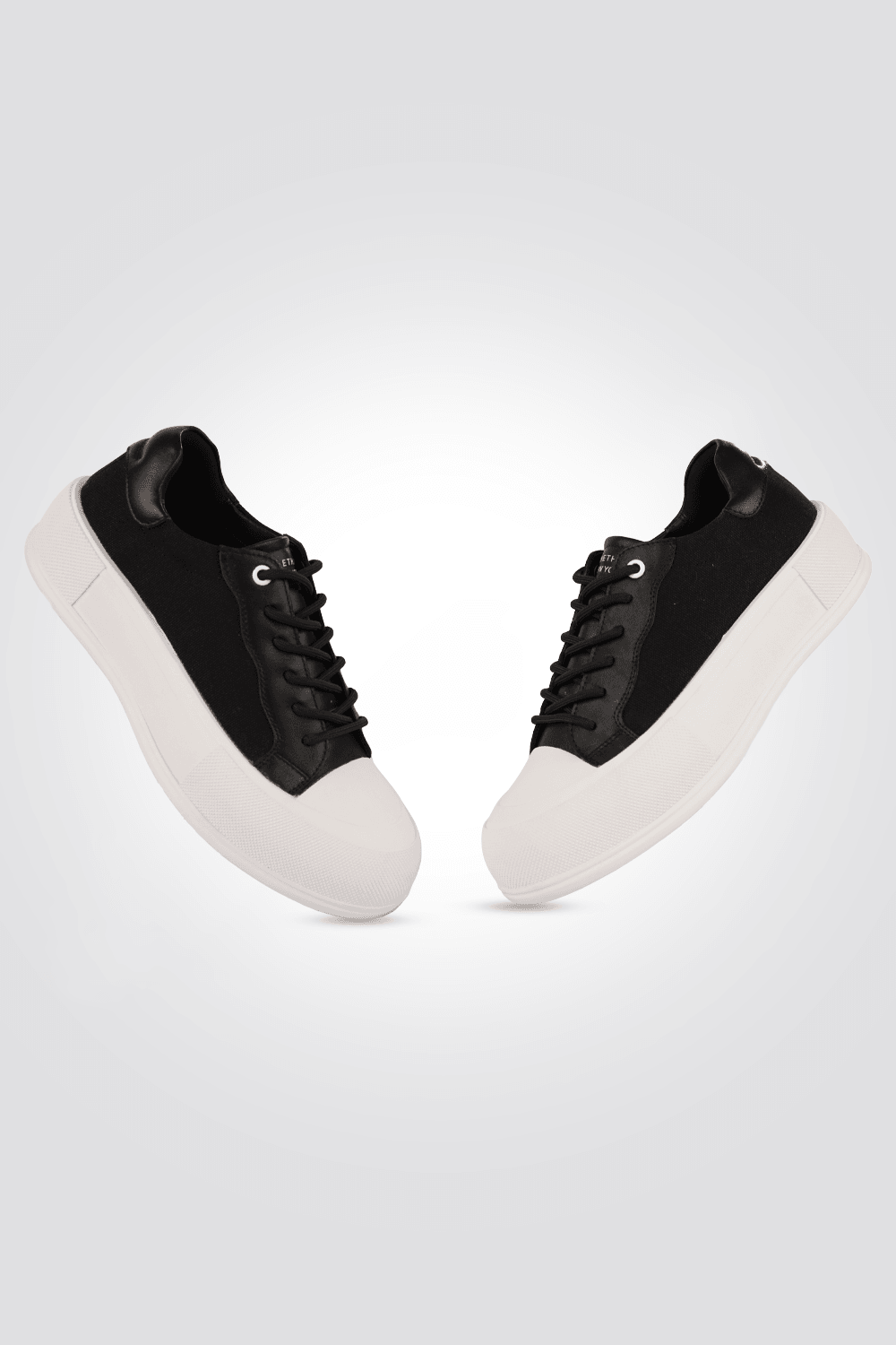 KENNETH COLE - סניקרס לנשים PLATEU LEATHER בצבע שחור - MASHBIR//365