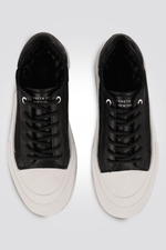 KENNETH COLE - סניקרס לנשים PLATEU LEATHER בצבע שחור - MASHBIR//365