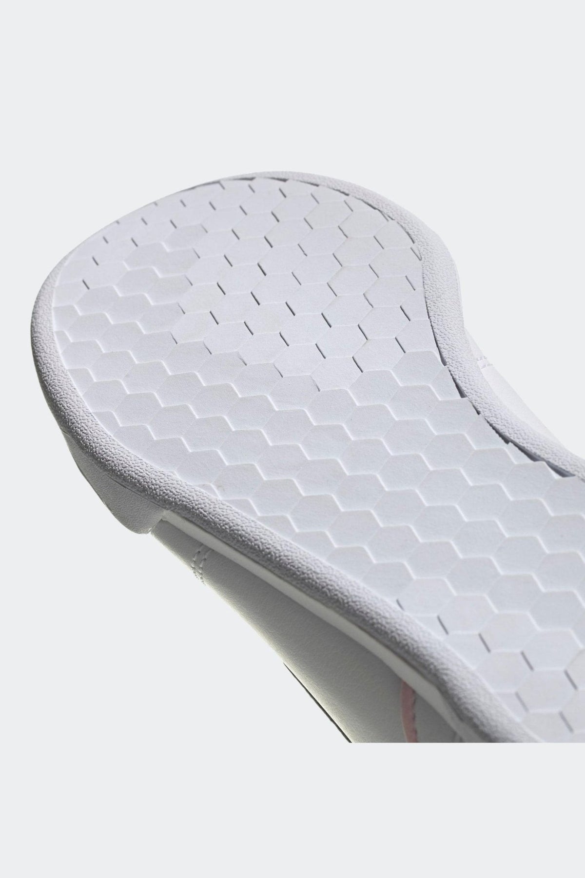 ADIDAS - סניקרס לנשים ROGUERA בצבע לבן - MASHBIR//365