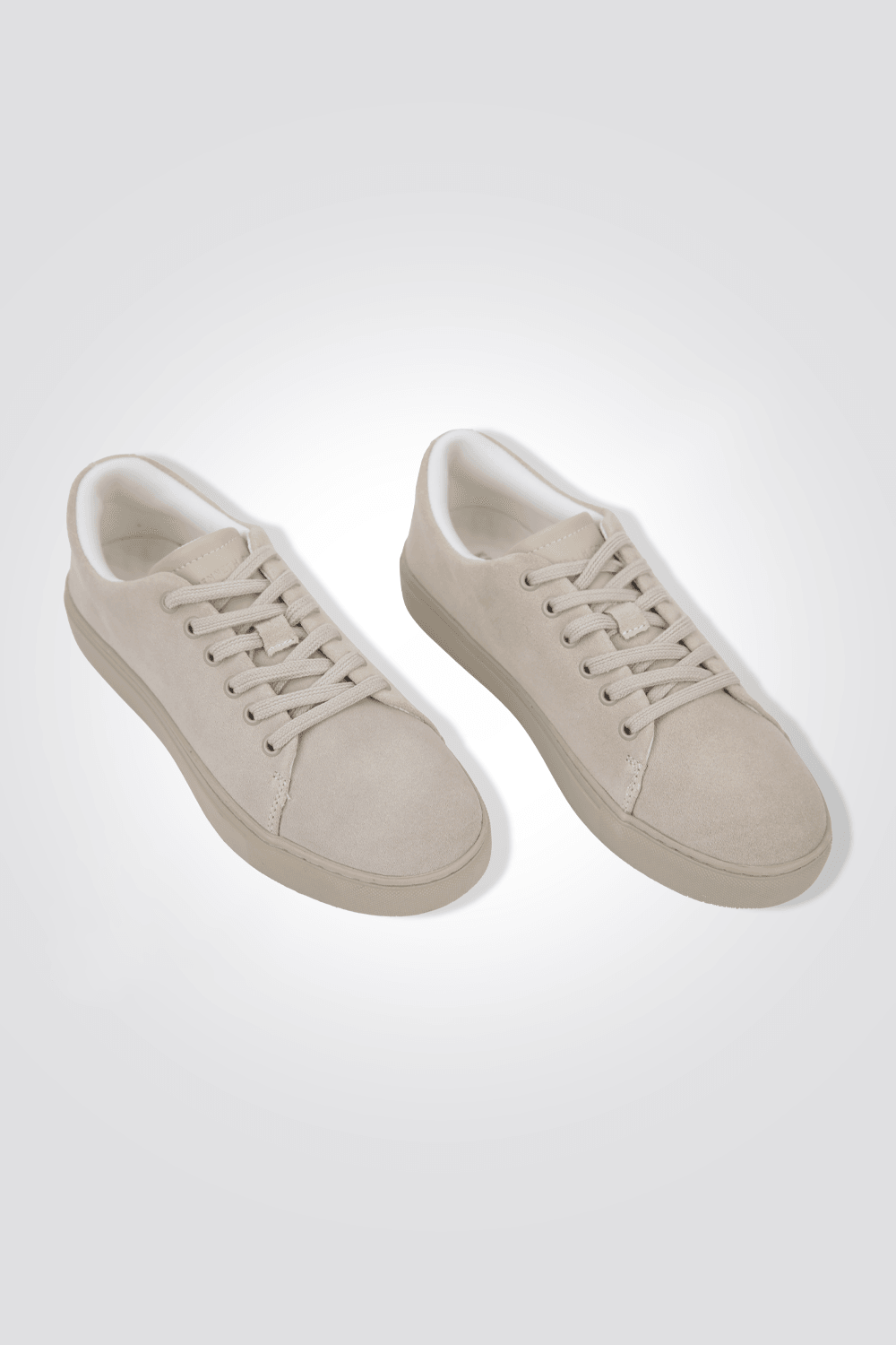 KENNETH COLE - סניקרס לנשים SUEDE בצבע אפור בז' - MASHBIR//365