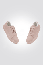 KENNETH COLE - סניקרס לנשים SUEDE בצבע ורוד - MASHBIR//365