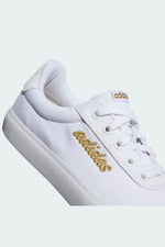 ADIDAS - סניקרס לנשים VULCRAID3R בצבע לבן - MASHBIR//365