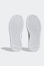 ADIDAS - סניקרס לנוער GRAND COURT 2.0 בצבע לבן וכחול - MASHBIR//365
