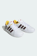 ADIDAS - סניקרס לנוער GRAND COURT MICKEY EL K בצבע לבן - MASHBIR//365