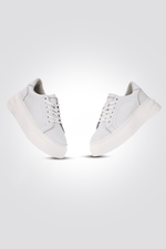 KENNETH COLE - סניקרס נשים זמש פלטפורמה - MASHBIR//365