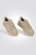 KENNETH COLE - סניקרס נשים זמש פלטפורמה - MASHBIR//365