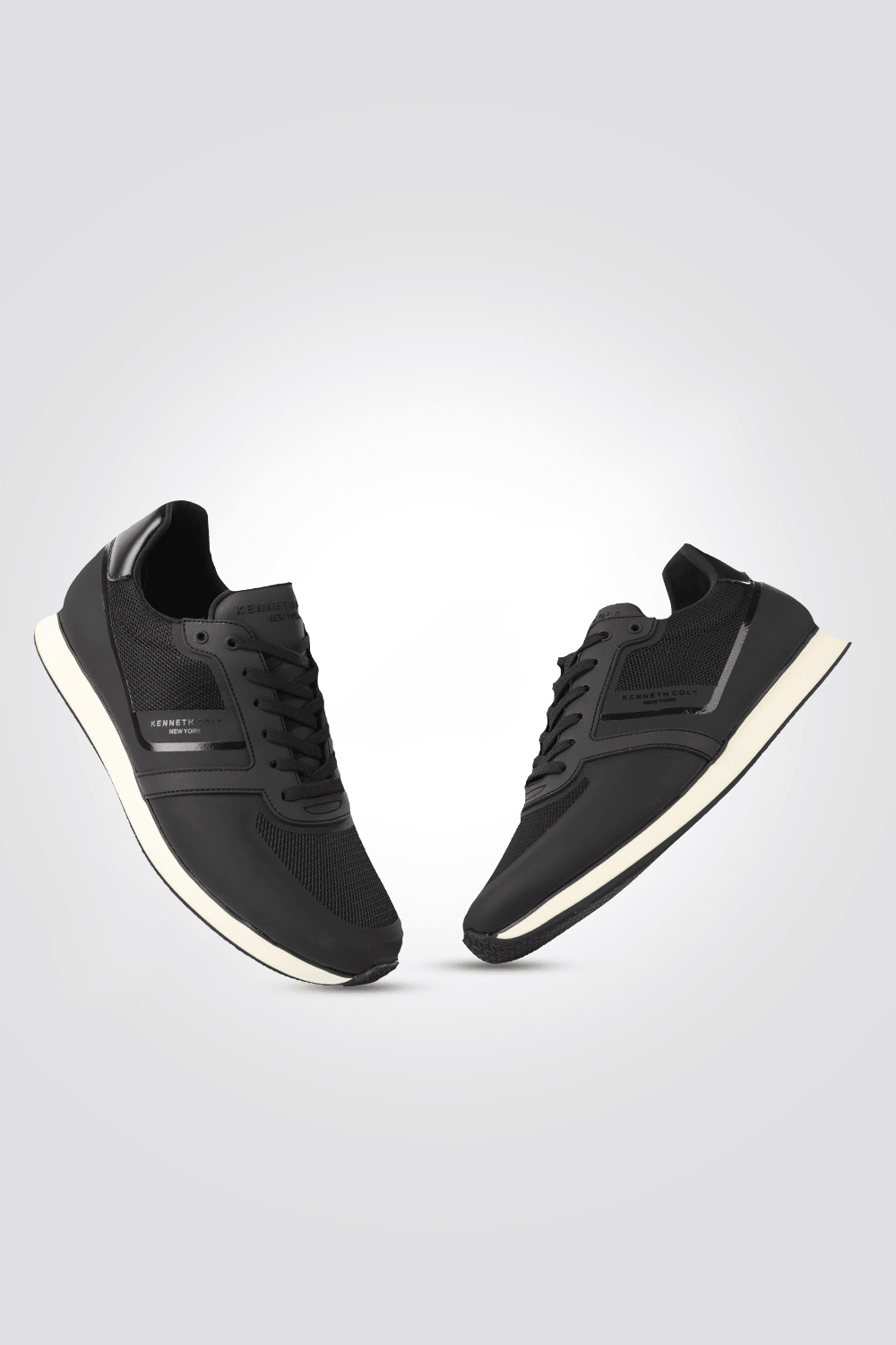 KENNETH COLE - סניקרס STRIPED TRAINER בצבע שחור - MASHBIR//365