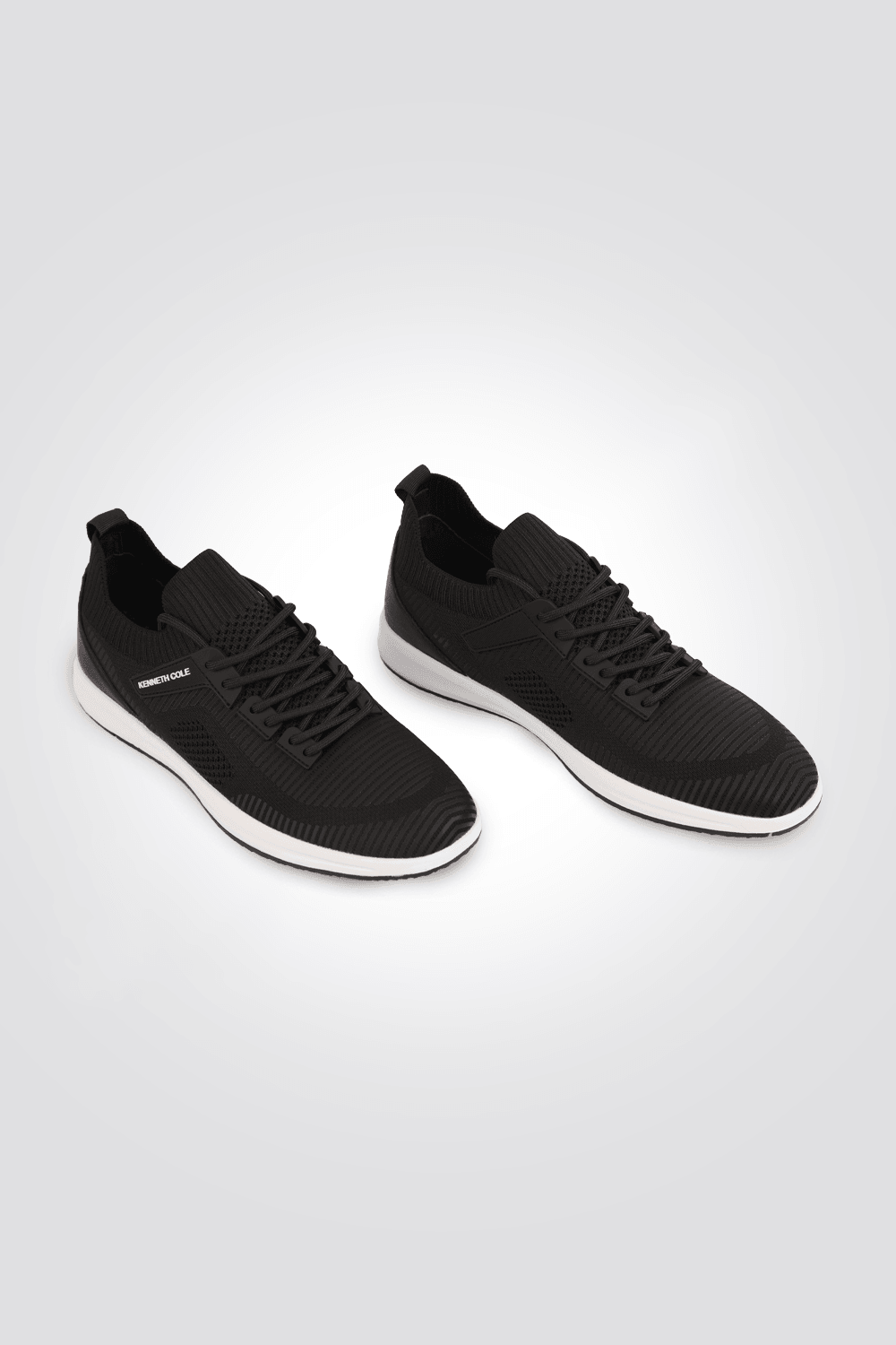 KENNETH COLE - סניקרס STRIPED TRAINER בצבע שחור - MASHBIR//365