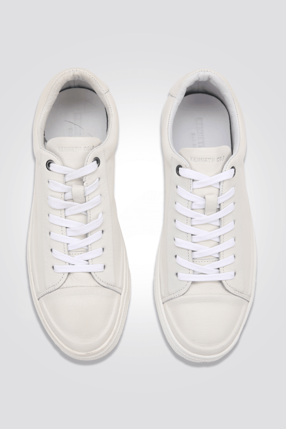 KENNETH COLE - סניקרס עור בצבע לבן - MASHBIR//365