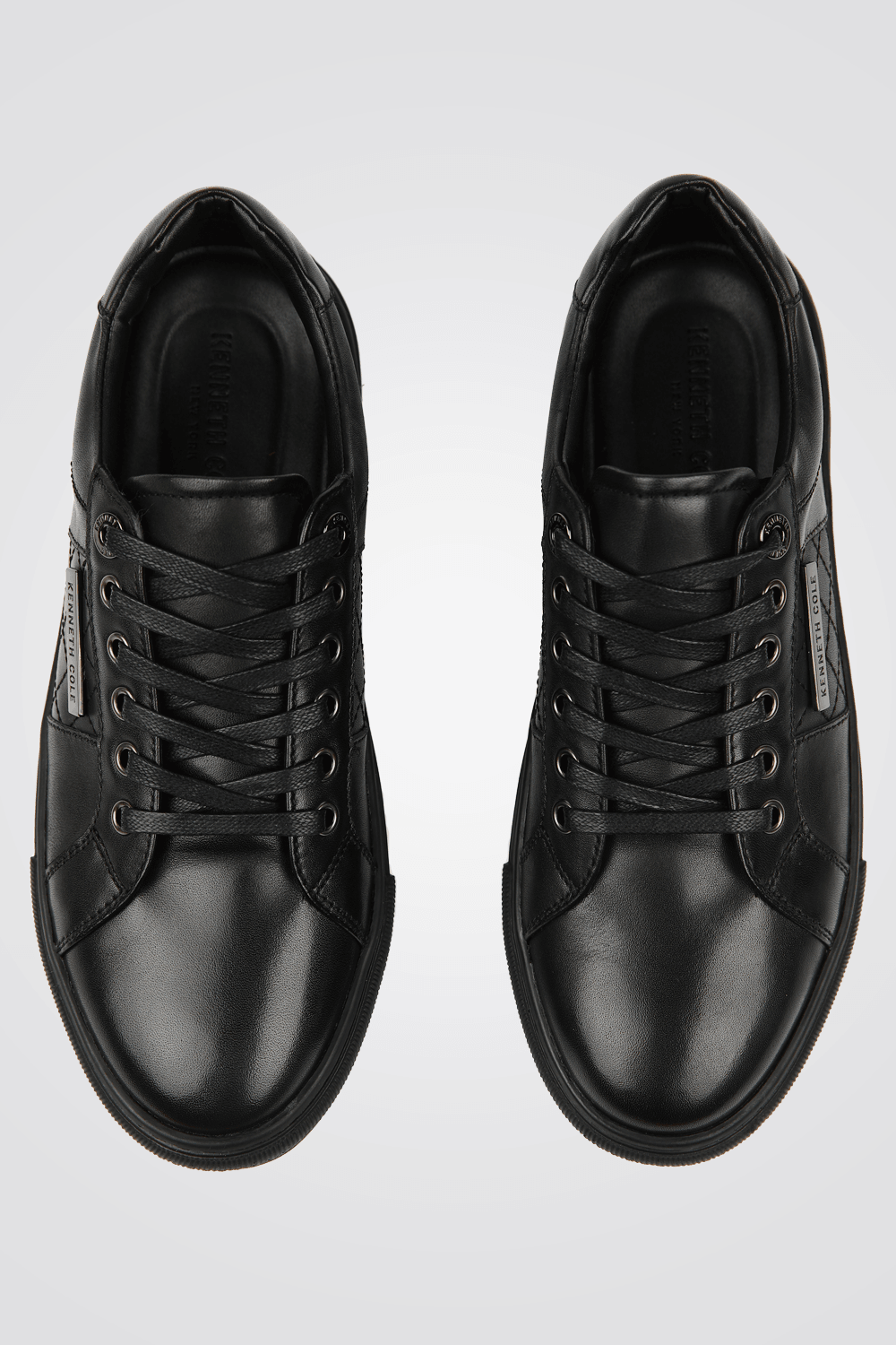 KENNETH COLE - סניקרס עור בצבע שחור - MASHBIR//365