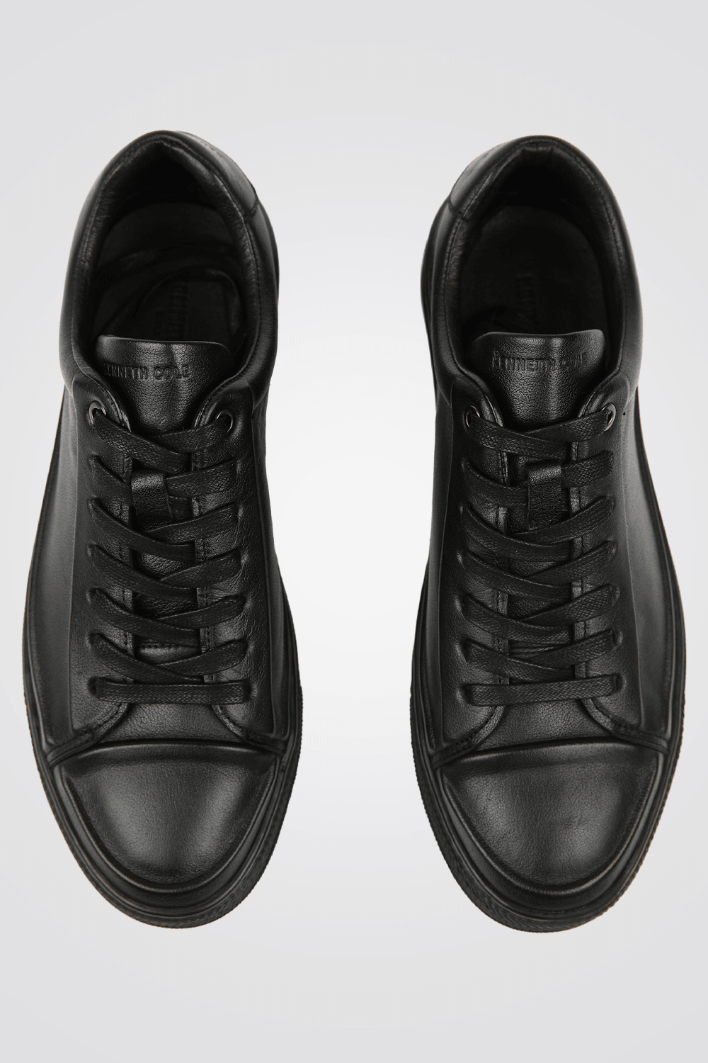 KENNETH COLE - סניקרס עור בצבע שחור - MASHBIR//365