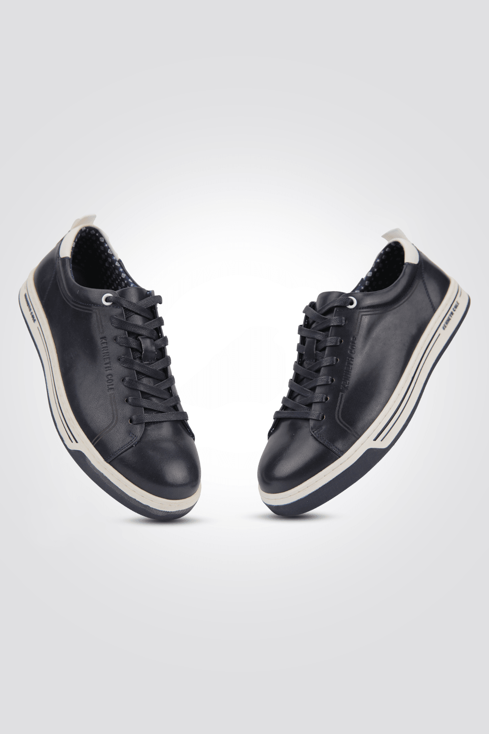 KENNETH COLE - סניקרס עור לגבר בצבע נייבי כהה - MASHBIR//365