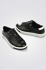 KENNETH COLE - סניקרס עור לגבר בצבע שחור - MASHBIR//365