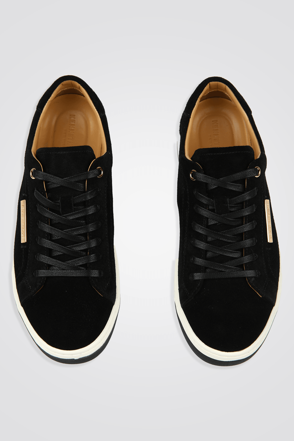 KENNETH COLE - סניקרס זמש בצבע שחור - MASHBIR//365