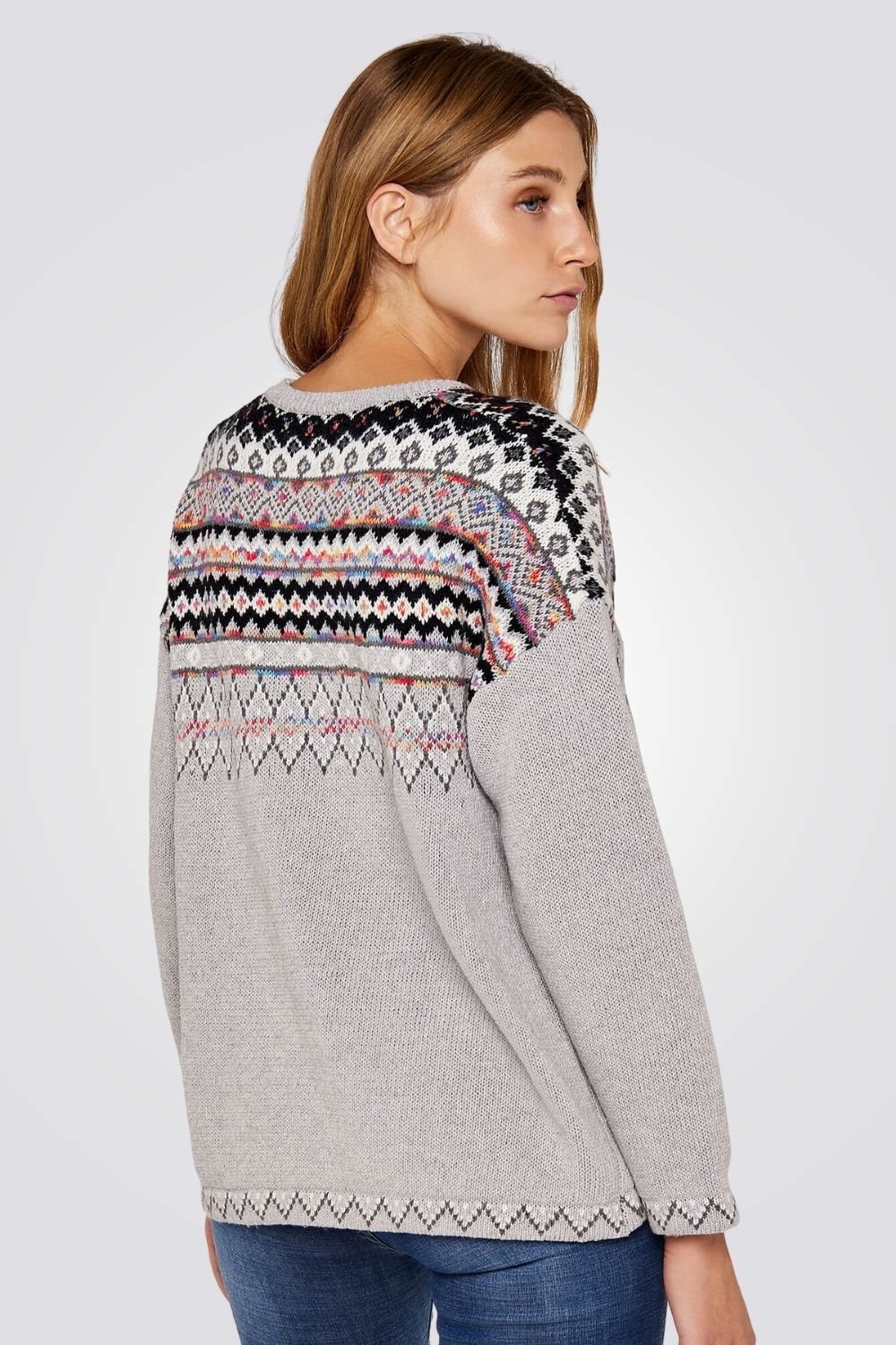 APRICOT - סריג אפור עם עיטורים צבעוניים - MASHBIR//365