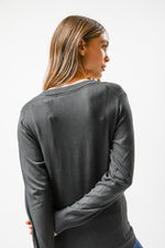 KENNETH COLE - סריג בייסיק בצבע אפור - MASHBIR//365