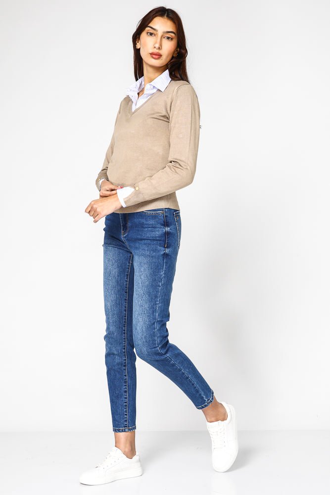 סריג קלאסי עם מפתח וי לנשים בצבע קאמל | קנת קול