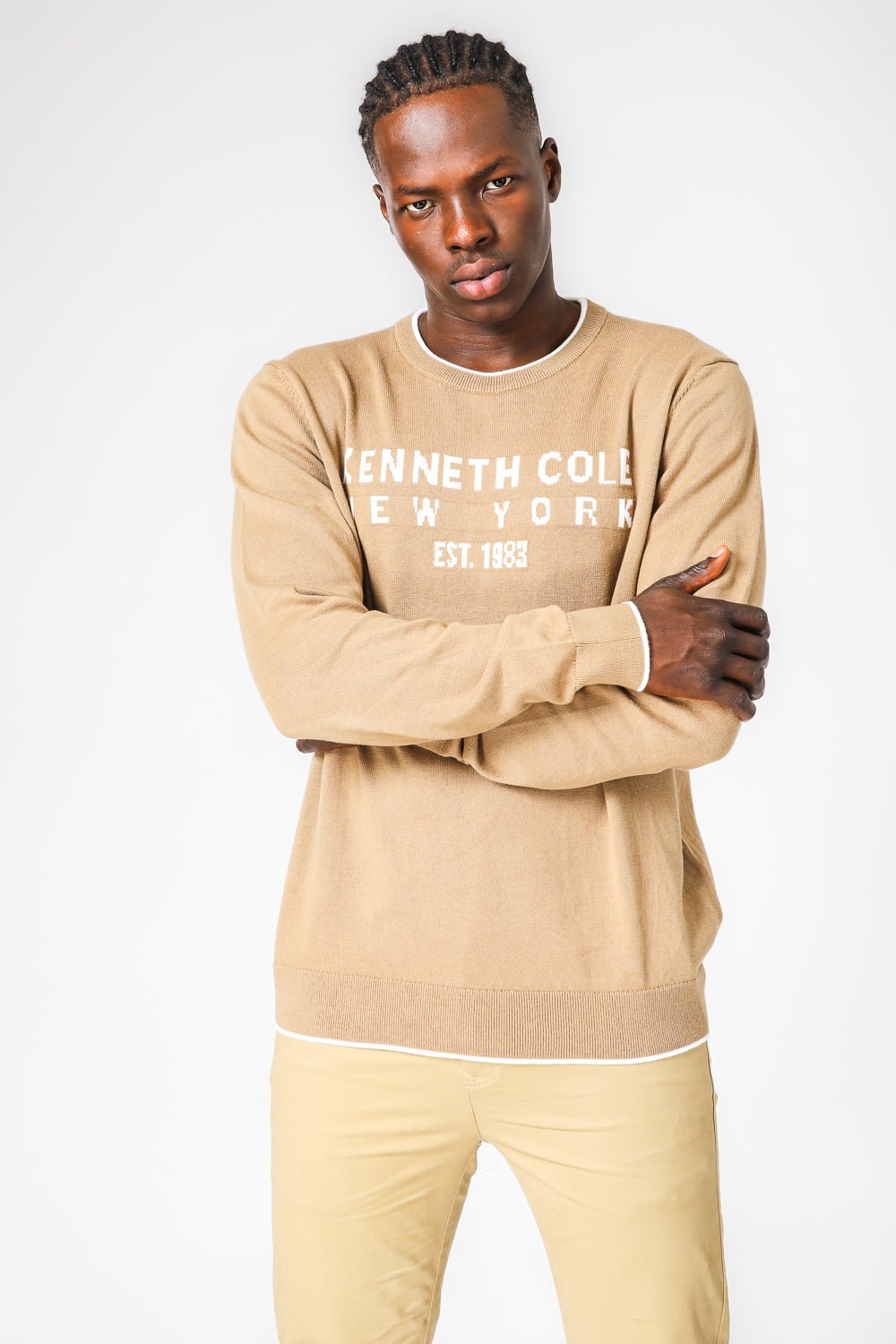 KENNETH COLE - סריג בייסיק צווארון עגול בצבע בז - MASHBIR//365